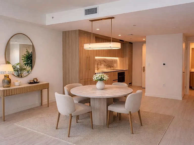 77 SE 5th St #1806 — Photo 3