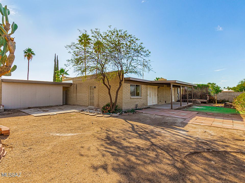 2nd image of 8955 E Maple Leaf Dr