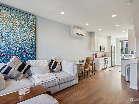 4th image of 3410 23rd Avenue W #B
