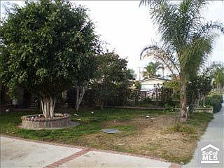 3rd image of 9832 Cerritos Ave