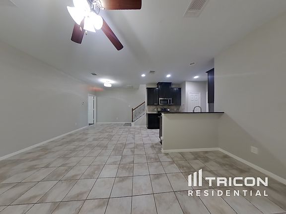 4th image of 8038 Villa Lago Ln