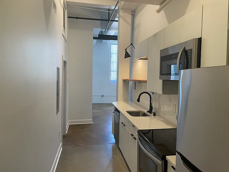 401 Rivermont Ave — Photo 3