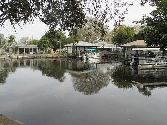 3rd image of 177 E Canal Dr