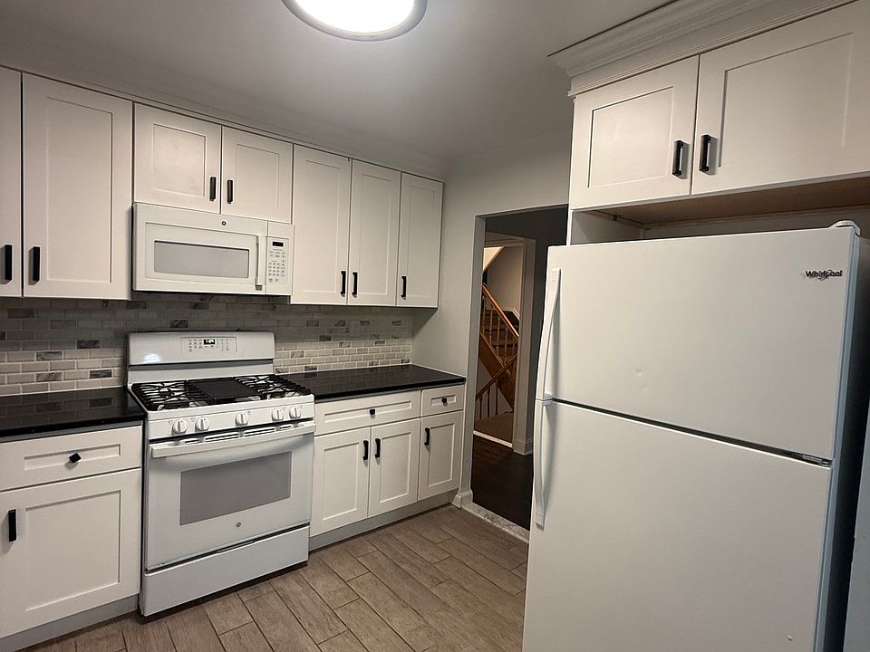 1st image of 7550 Furmanville Ave #3