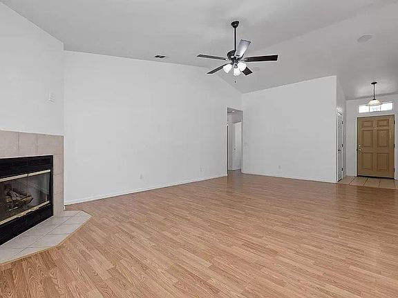 5th image of 2544 W Buena Vista Ave