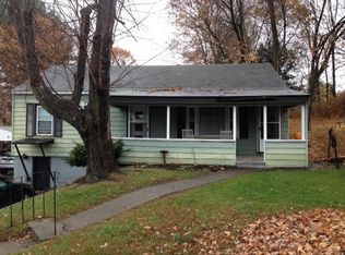 19 Douglas St, Wynantskill, NY 12198