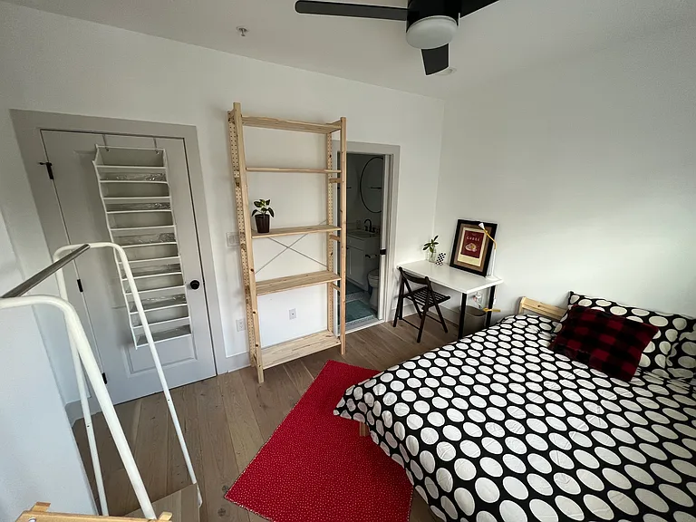 1114 Penn St NE #3 — Photo 17