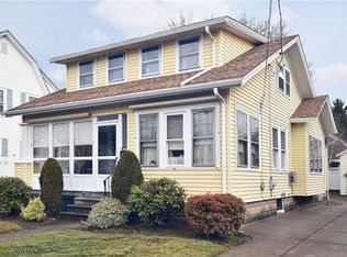 43 Richland Rd, Cranston, RI 02910