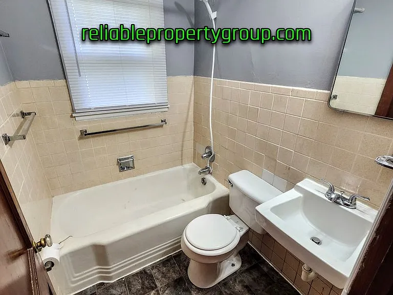 5619 Plaza Dr — Photo 10