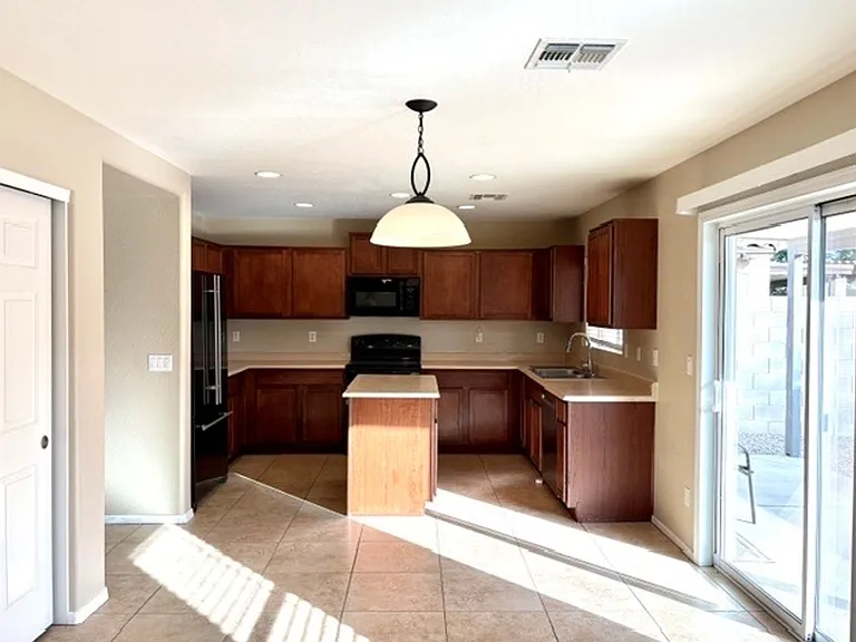 28088 N Superior Rd — Photo 7
