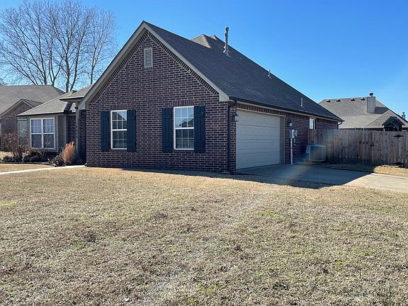 Corner lot with side entry garage