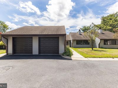 7 E Azalea Ln, Mount Laurel, NJ, 08054