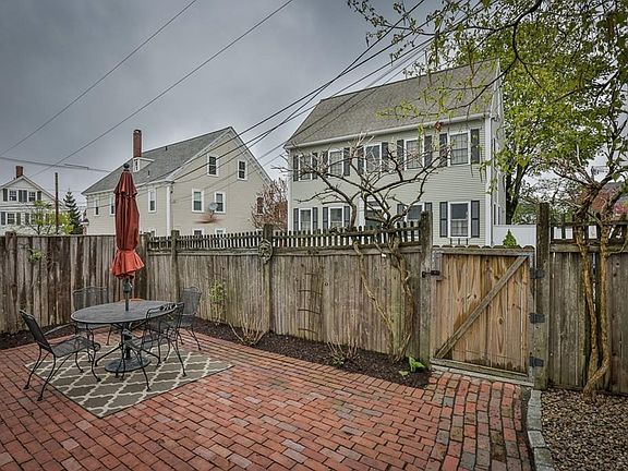 2nd image of 4 Smith St