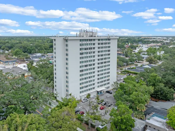 Hillcrest Hampton House