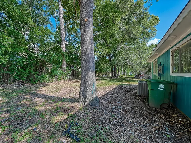 8623 Valley Forest Dr — Photo 35