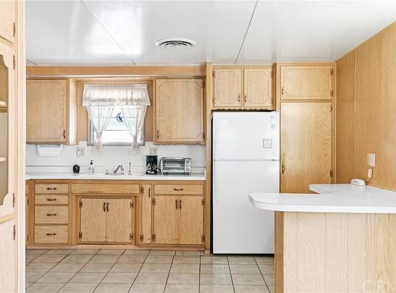 5th image of 2530 N Damien Ave #89