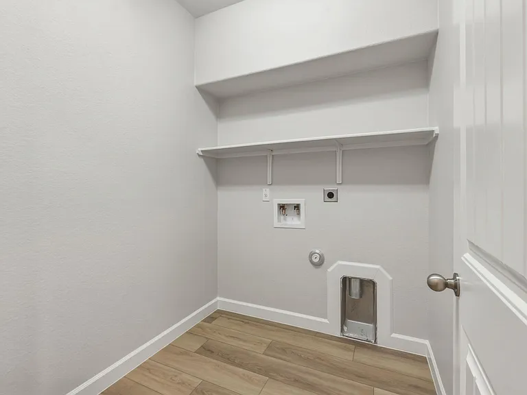 301 Serpentine Ln — Photo 30
