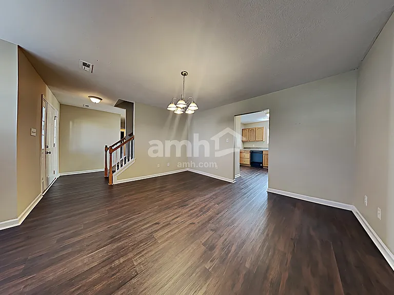 4449 Oakbank Ln — Photo 6