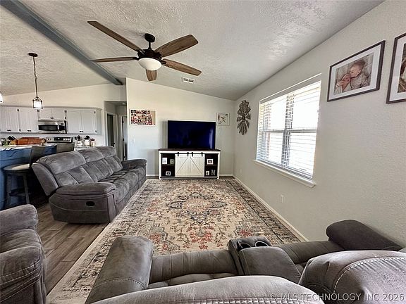3rd image of 6457 Watson Rd