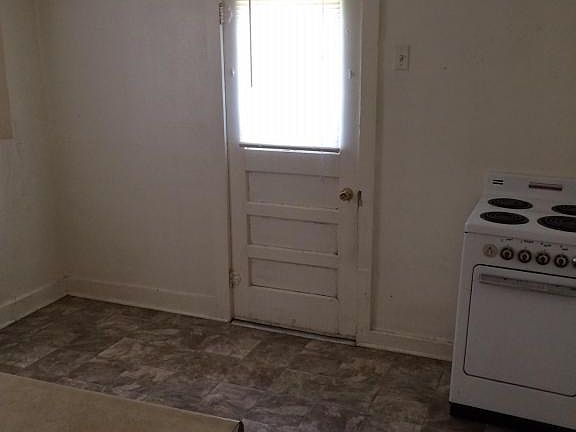 5th image of 716 Joplin St