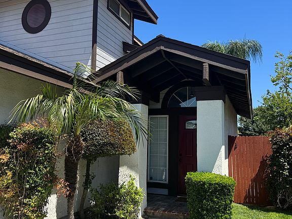 2nd image of 2701 Applewood Dr