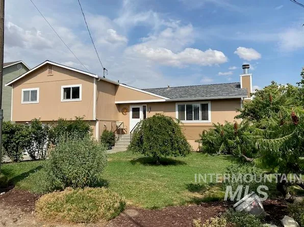 3833 11th St, Lewiston, ID 83501