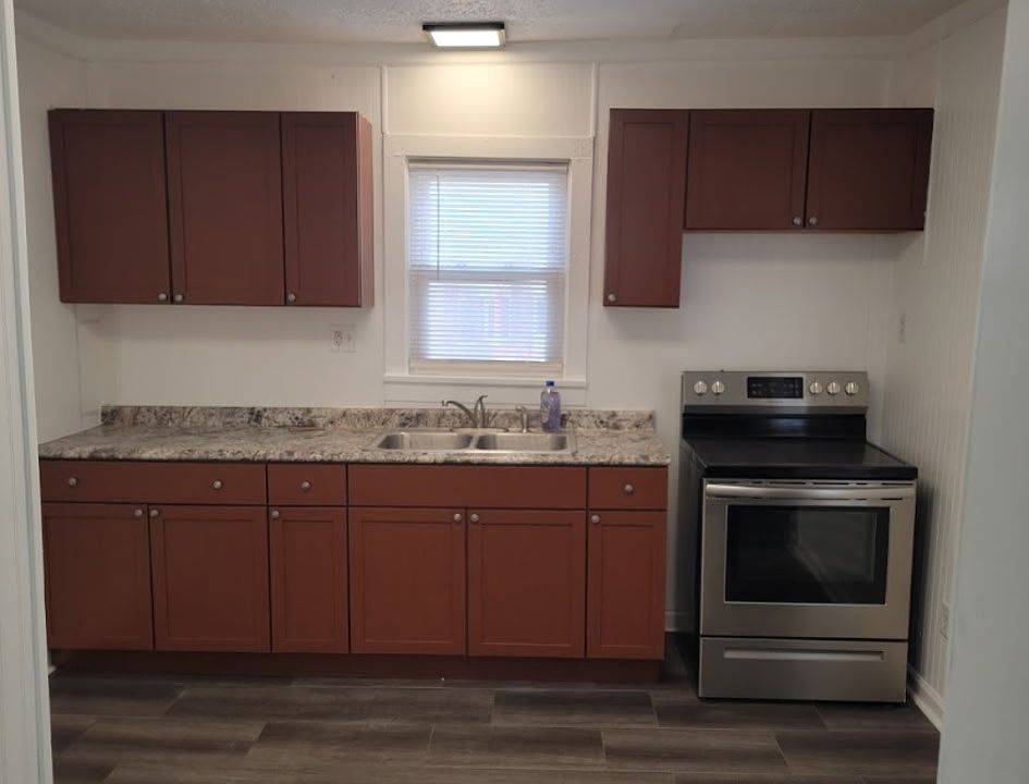 1st image of 303 Valley View Ct