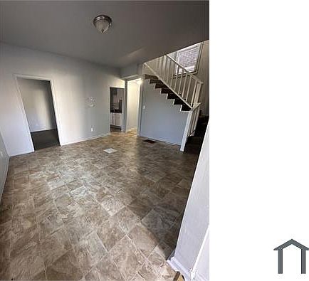 558 Holbrook St, photo 3