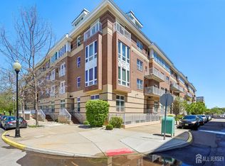 368 Rector St Unit 419, Perth Amboy, NJ 08861