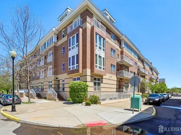 368 Rector St Unit 419, Perth Amboy, NJ 08861