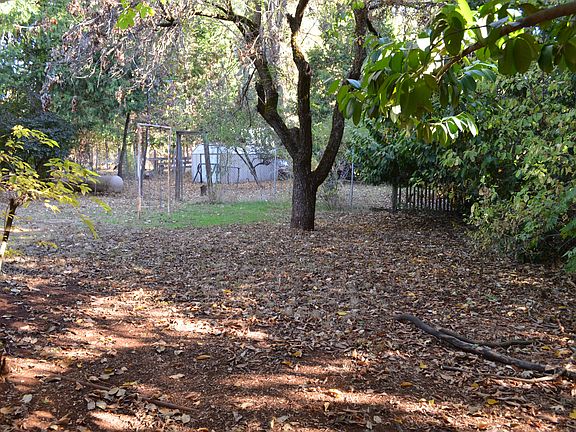 4th image of 5975 Madrone Dr