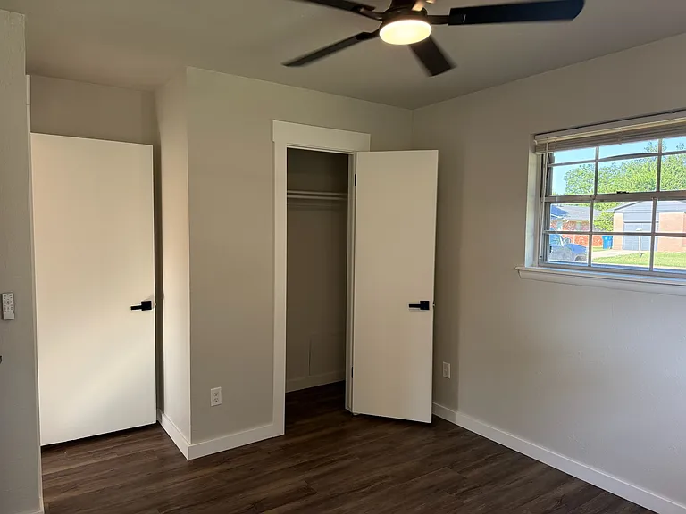 2209 Marshall Dr — Photo 21
