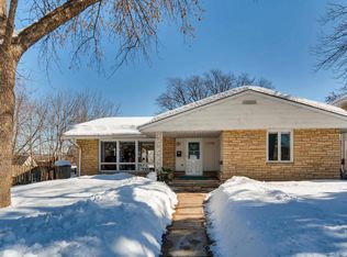 1308 Edgcumbe Rd, Saint Paul, MN 55116