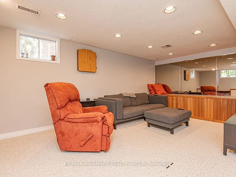18 Hesse Cres — Photo 25
