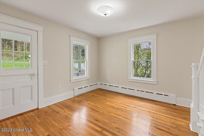 5th image of 46 Hewitt Road
