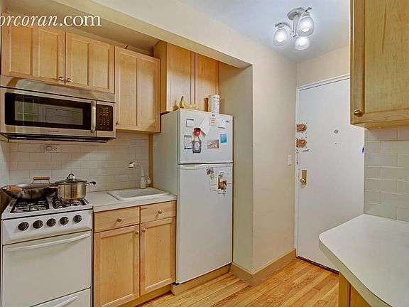 3rd image of 330 Haven Ave APT 5A
