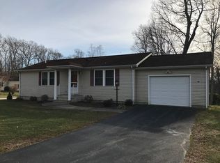 1 Mountain Laurel Rdg, Uncasville, CT 06382