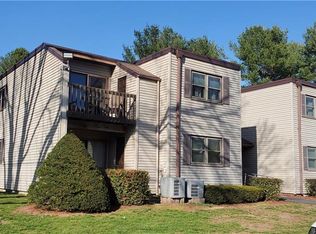 104 Twin Circle Dr #104, South Windsor, CT 06074