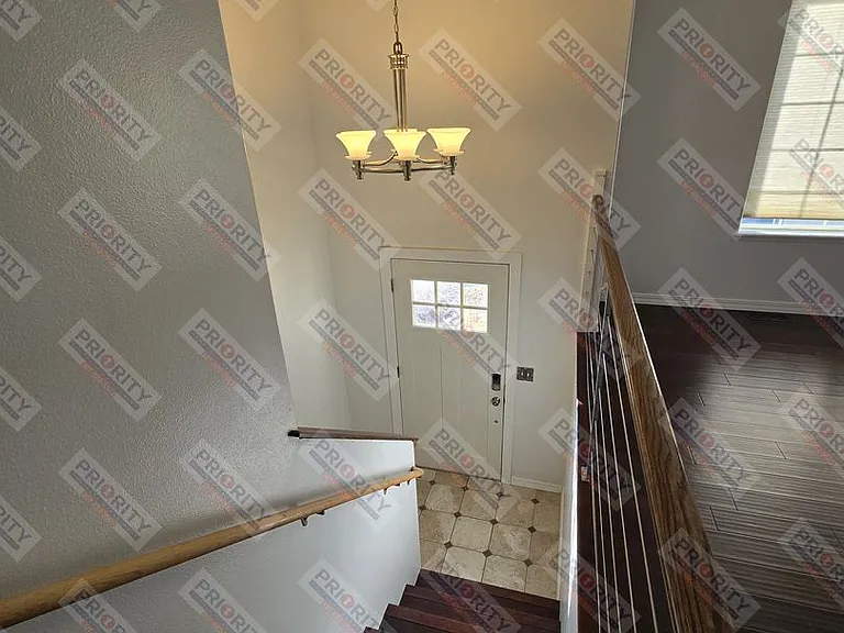 831 Sutherland Cove Ln — Photo 2