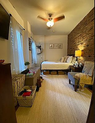 2nd image of 236 E 28th St APT 4E