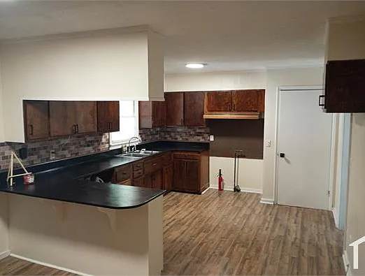 3112 Revere St — Photo 2