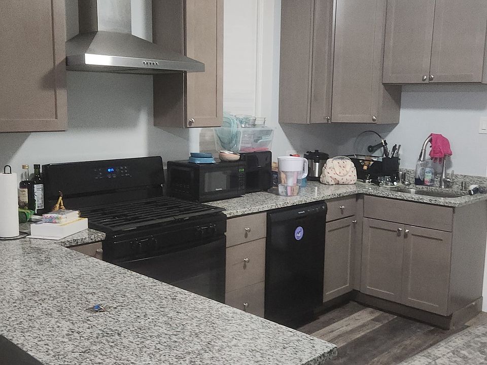 1st image of 1635 W North Ave #G