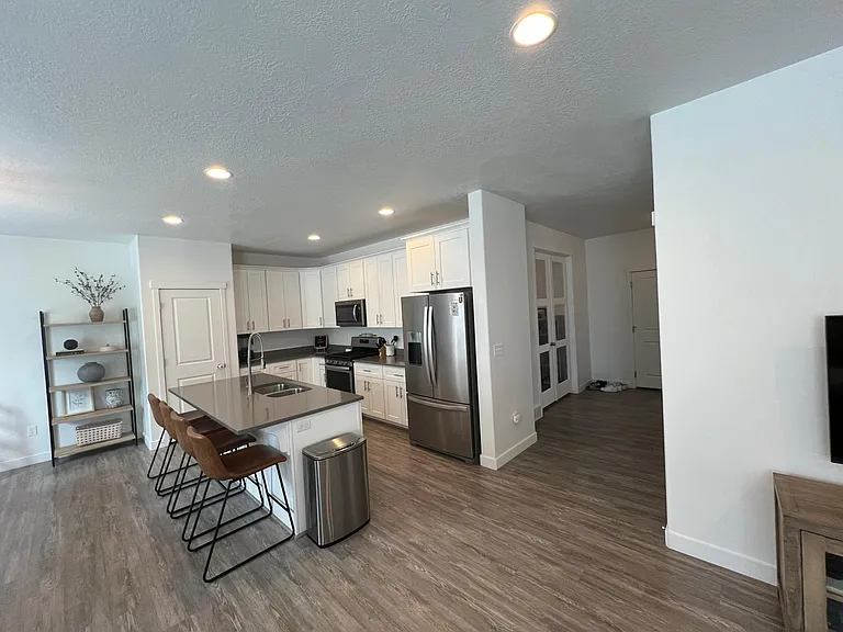 1062 W Coyote Gulch Way — Photo 7