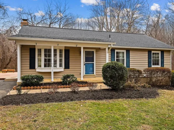 7355 Cedar Run Dr, Warrenton, VA 20187