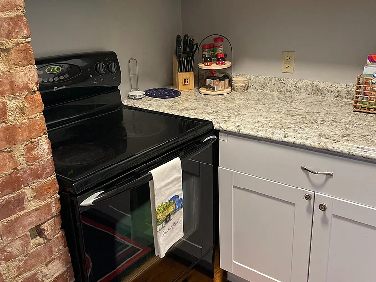 11 Moss St #3 — Photo 12