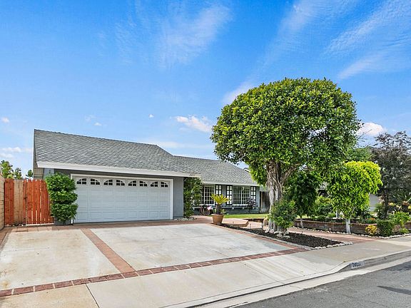 2nd image of 24031 Olivera Dr