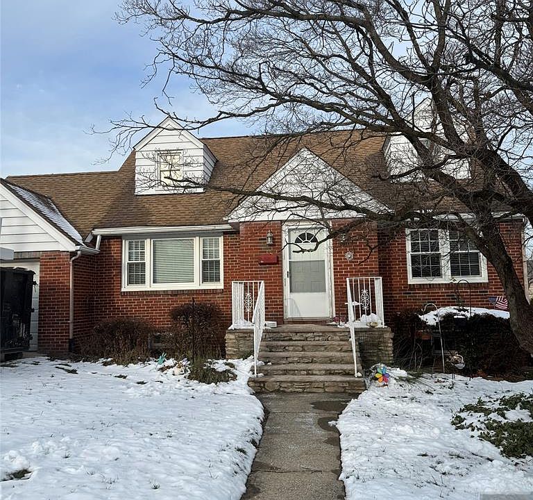 1st image of 166 Elmwood Dr