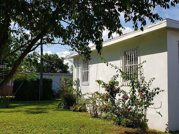 2nd image of 601 NW 90th St APT 1