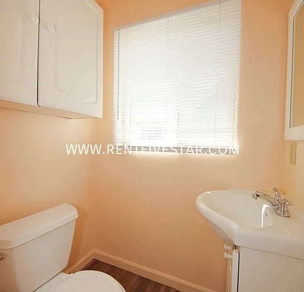 905 E Bridger St — Photo 8