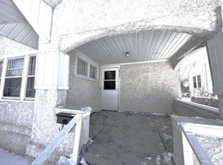 2877 Mary St, Omaha, NE 68112